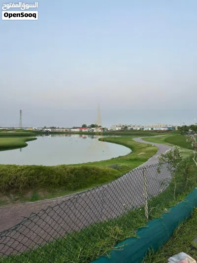 Live luxury between sea & golf in Al Mouj 3