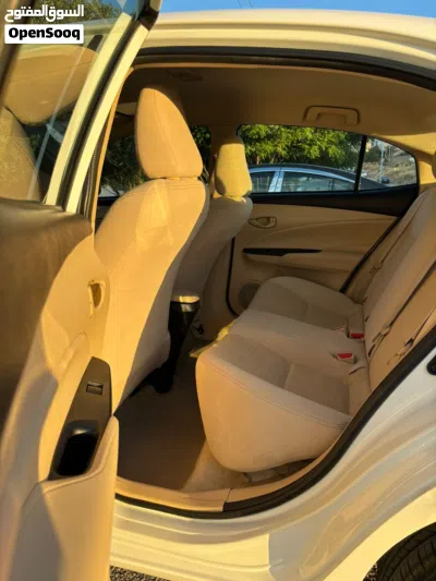 Toyota Yaris E 3