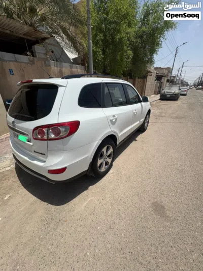 Hyundai Santa Fe GL 2