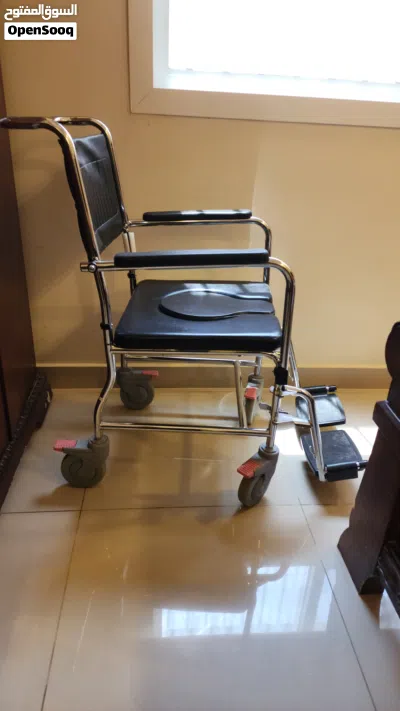 Sanitary wheelchair 2