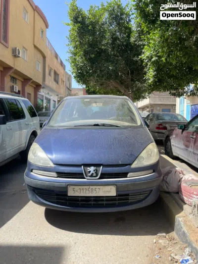 بيجو 807 3