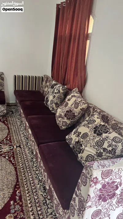 طقم كنبات مع الطاولة 3