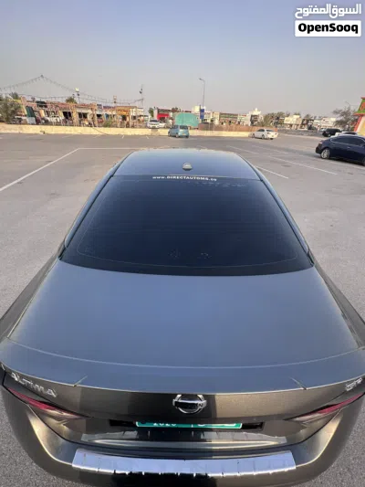 Nissan Altima SR 2
