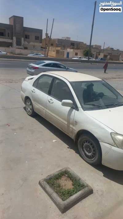 Mitsubishi Lancer ES 3