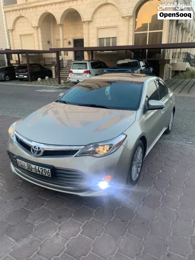 Toyota Avalon XLE 4