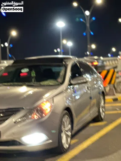 Hyundai Sonata Standard 2