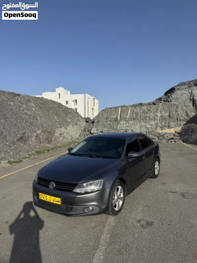 Volkswagen Jetta SEL 3