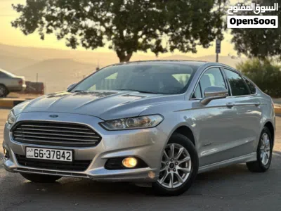 Ford Fusion SE 3