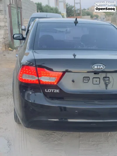 Kia Lotze 3