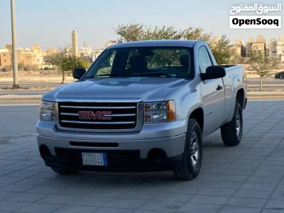 GMC Sierra Standard 4