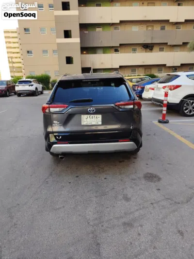 Toyota RAV 4 SE 4