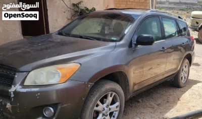 Toyota RAV 4 SE 4