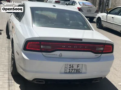 Dodge Charger SXT 2