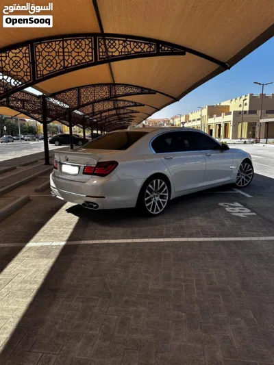 بي ام دبليو الفئة 7 730 2