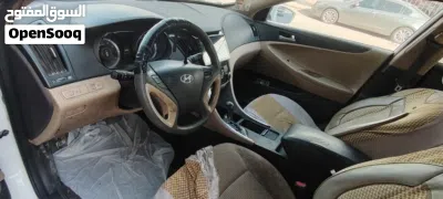 Hyundai Sonata Standard 4