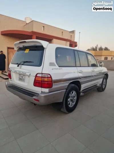 تويوتا لاند كروزر GXR 3