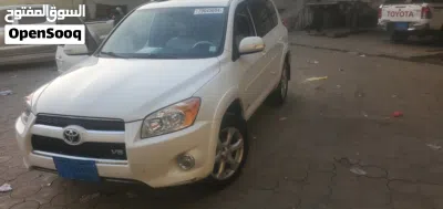 Toyota RAV 4 Limited 3
