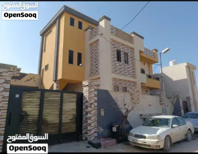 شقة مميزة للإيجار الشهري في الدور الاول 3