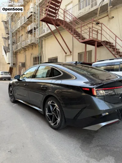 Hyundai Sonata SEL 2