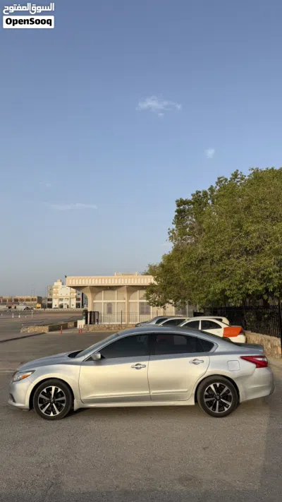 Nissan Altima S 3