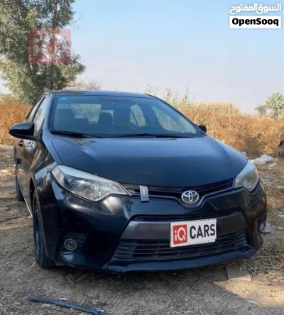 Toyota Corolla LE 4