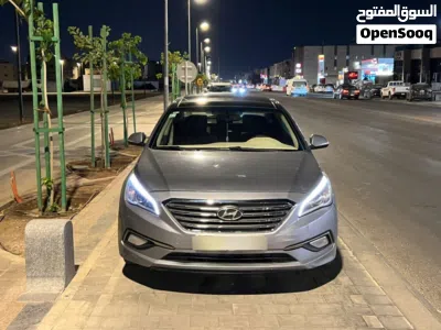 Hyundai Sonata GL 2