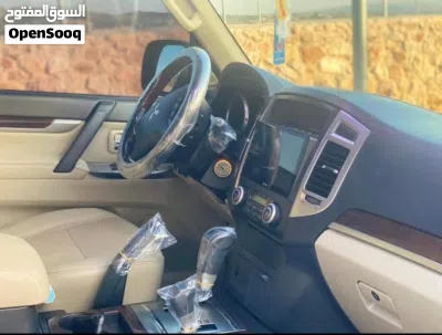 ميتسوبيشي باجيرو GLS 3