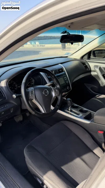 Nissan Altima S 4