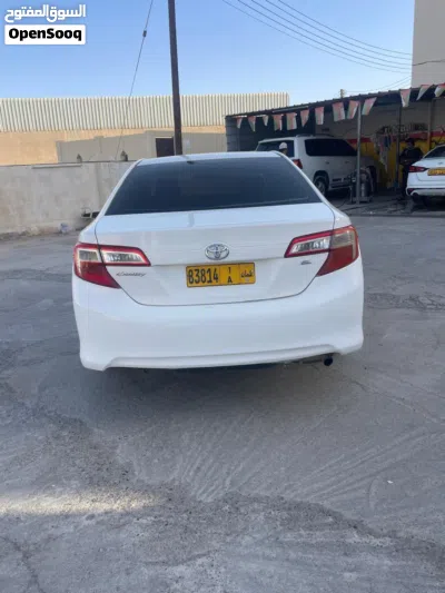 Toyota Camry E 2