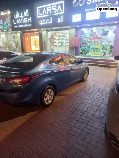 Hyundai Elantra SE 3
