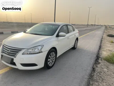 Nissan Sentra XE 2