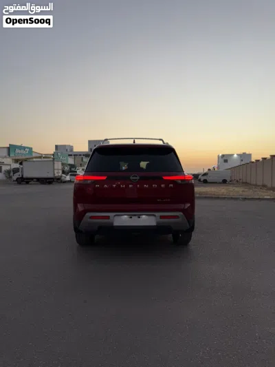 Nissan Pathfinder SL 2