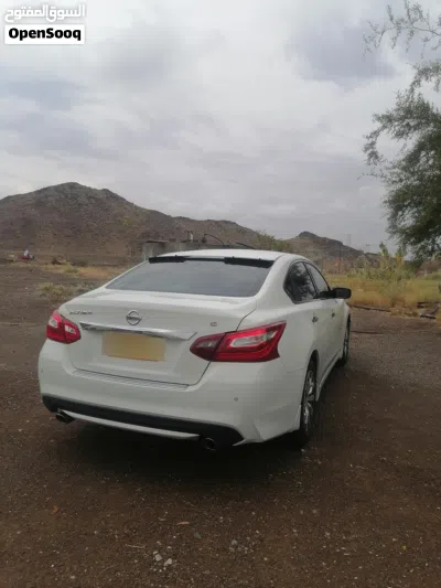 Nissan Altima S 4