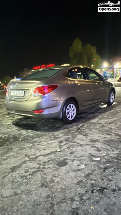 Hyundai Accent Standard 2