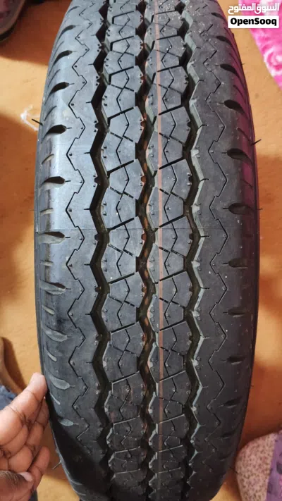 195R15C 8PR Tire with Steel Rim for Sale 2