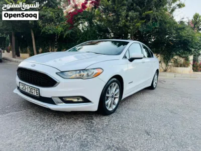 Ford Fusion SE 2