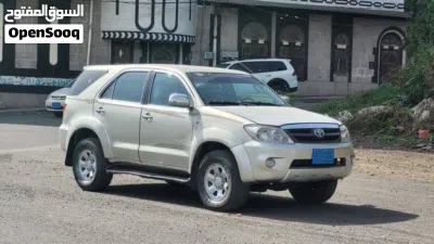 Toyota Fortuner SR5 3