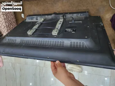 شاشه 42 انش بسعر مغري فيه غباش بصيت ممكن تصلح 3