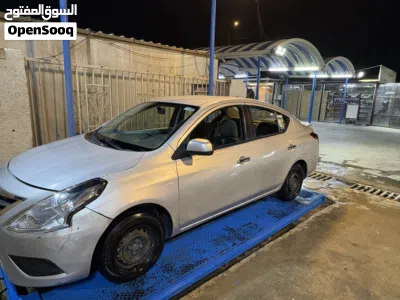 Nissan Sunny Standard 4