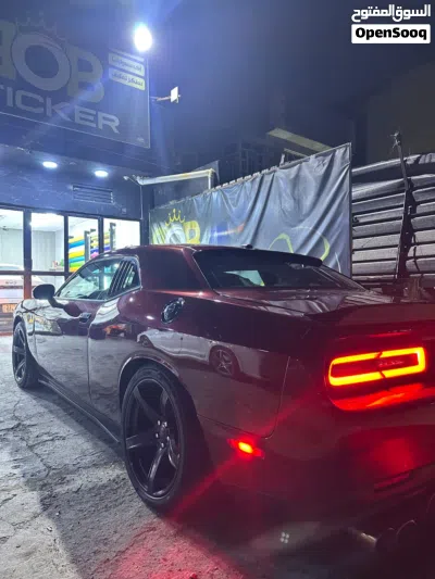 Dodge Challenger SXT 3