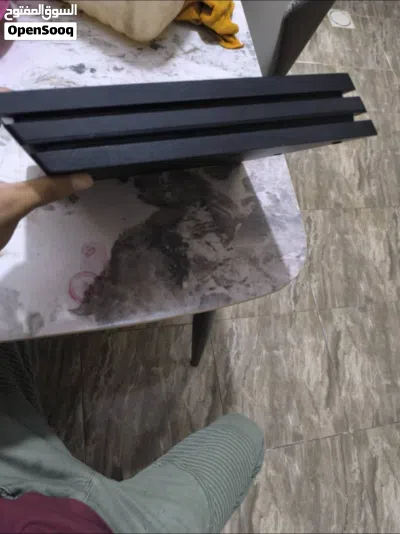 سوني 4. برو مع 2يدات 3