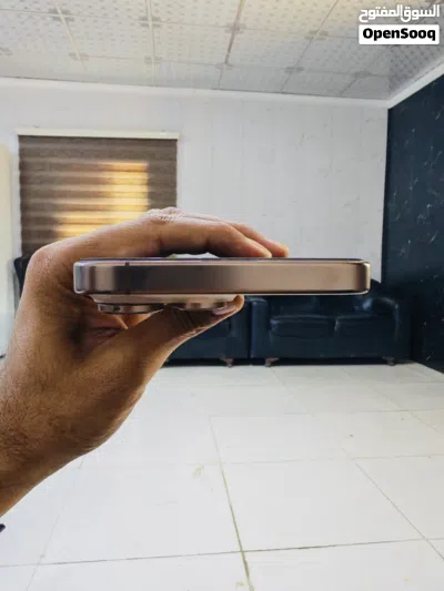 ايفون 16 برو ماكس ذهبي ذاكرة 256 3