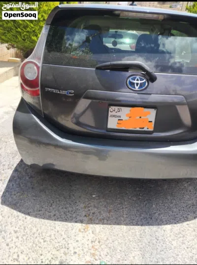 Toyota Prius Prius C 3