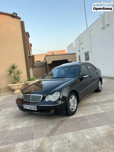 مرسيدس بنز الفئة-C C 200 3