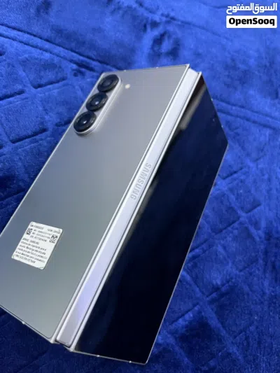 � للبيع Samsung Galaxy Z Flip 6 � 2