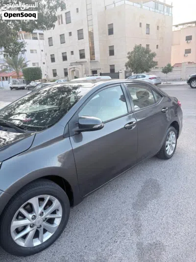 تويوتا كورولا LE 2
