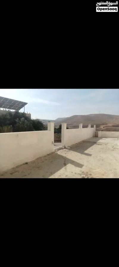 البيت طريق السخنه بعد صاله اللافندر تبعد عن الشارع الرئيسي 100 متر فقط المسافه من البيت لدوارمعصوم 3