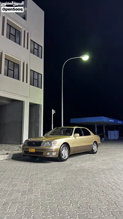 Lexus LS LS 400 2
