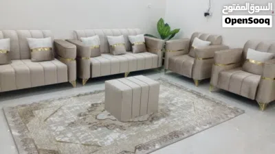 كنب ملكي فاخر صُمم ليمنح منزلك لمسة من الرقي والأناقة التي تليق بك وبضيوفك جودة عالية في كل تفاصيله 2