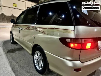 Toyota Previa LE 2